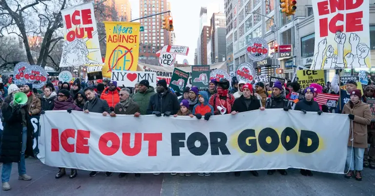 বিক্ষোভে উত্তাল মিনিয়াপলিস